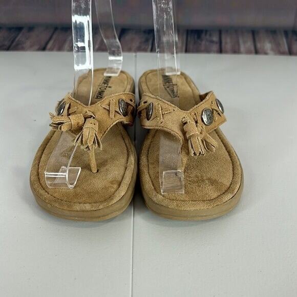 Minnetonka Sandals Womens 6 Tan Leather Flip Flop Concho Slide Suede Southwest - Picture 3 of 12